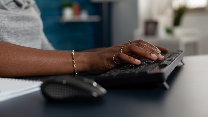 Falta de investimento e planejamento compromete serviços essenciais no país.