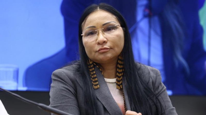 O TSE manteve a decisão do TRE-AP pela cassação Silvia Waiãpi por uso de verba do fundo eleitoral para realizar harmonização facial.