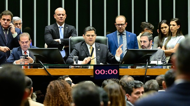 Congresso analisa veto de Lula no PL da Dosimetria.