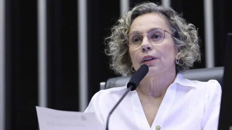 Proposta busca evitar uso de redes sociais por policiais para fins político-eleitorais.