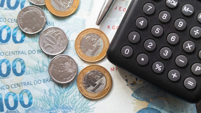 De acordo com o programa, instituições financeiras terão de limpar o nome de quem tem dívida de até R$ 100 e aderir ao Desenrola 2.0.