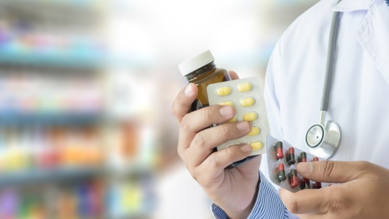 Proposta de piso para farmacêuticos mobiliza debate na Câmara dos Deputados.