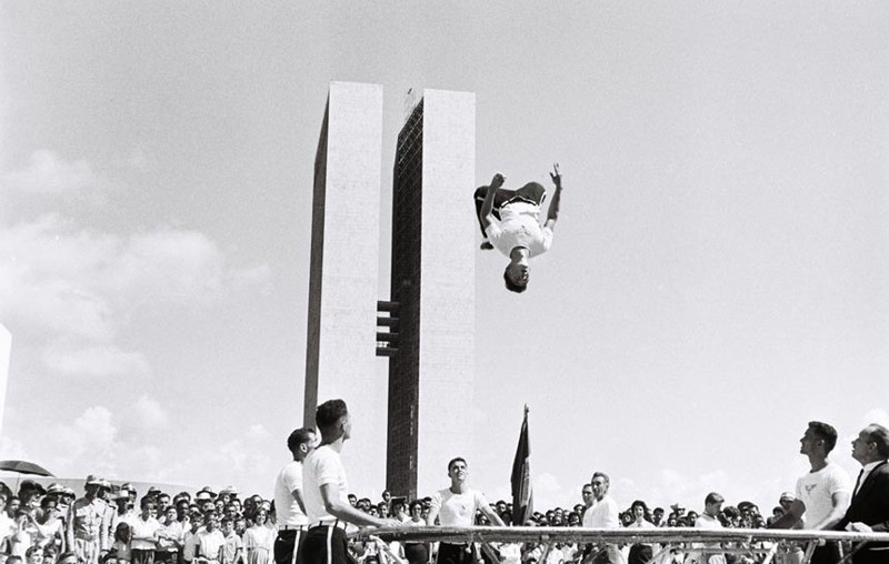 Festa de abertura do Congresso Nacional em 21 de abril de 1960, dia em que a nova capital foi inaugurada.