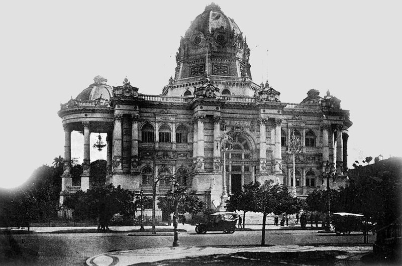 Palácio Monroe foi sede do Senado no Rio entre 1925 e 1960. Prédio histórico foi demolido na década de 70.