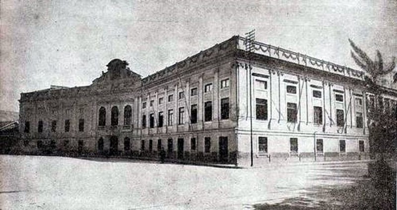 Primeira sede do Senado, o Palácio Conde dos Arcos, no Rio, foi palco da primeira sessão da história do Congresso Nacional, em 6 de maio de 1826.