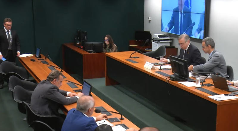 Projeto sobre botijões de gás foi rejeitado na Comissão de Minas e Energia nesta quarta-feira.