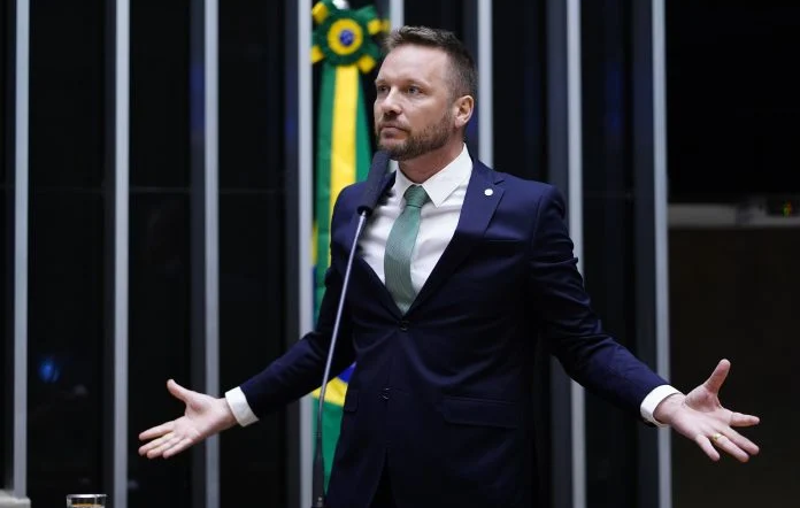 Maurício Marcon diz que parlamentares da esquerda vivem 