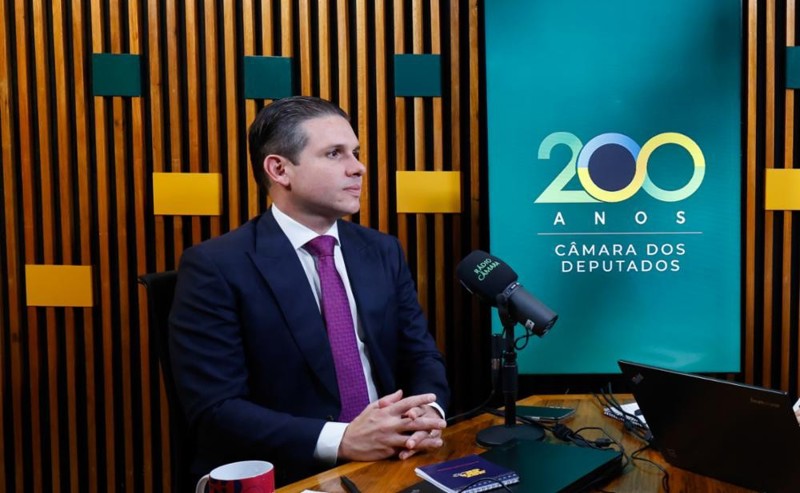 Hugo Motta em entrevista nesta quarta-feira (6) à Rádio Câmara.