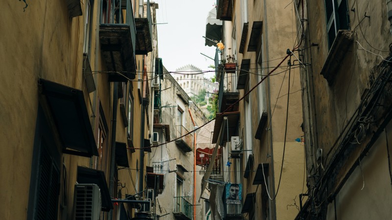 Casos como Paissandu e Favela do Moinho mostram que ausência de política pública eficaz transforma vulnerabilidade em risco permanente.
