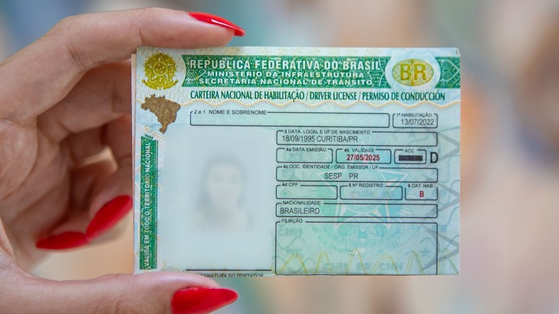 Medida busca enfrentar informalidade entre condutores. 
