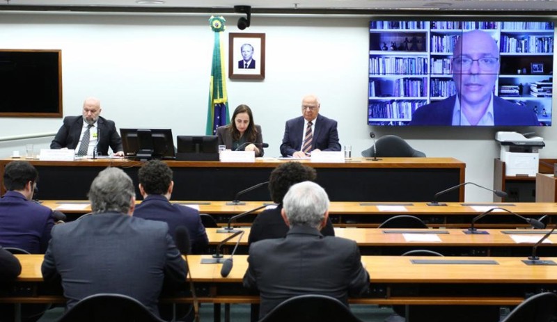 Representantes do setor empresarial criticaram o fim da escala 6x1.