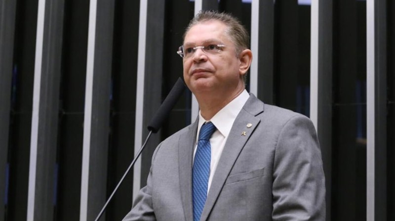 Líder do PL afirma que suspensão da revisão das penas foi uma 