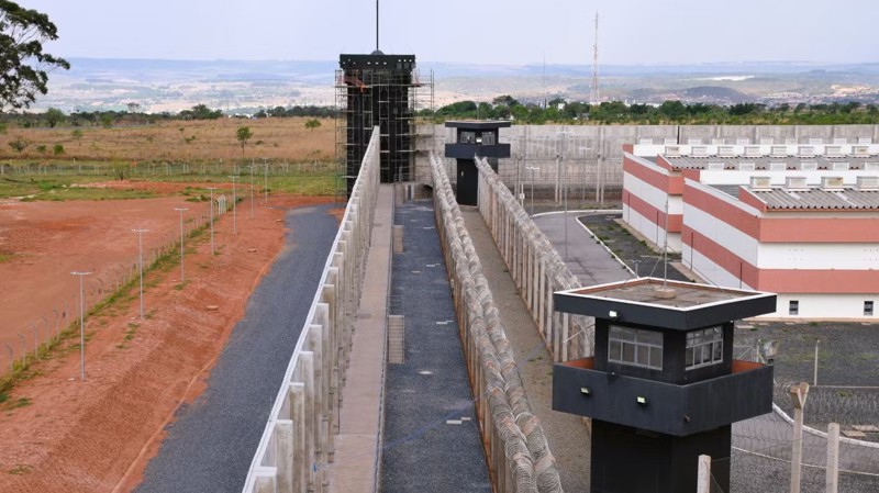 Presídio federal de Brasília: sistema de segurança reforçado.