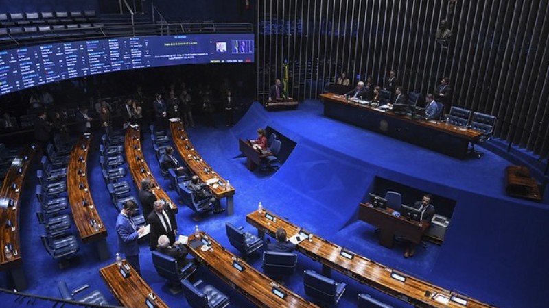A proposta aprovada amplia a transparência e a responsabilização dos conselhos.