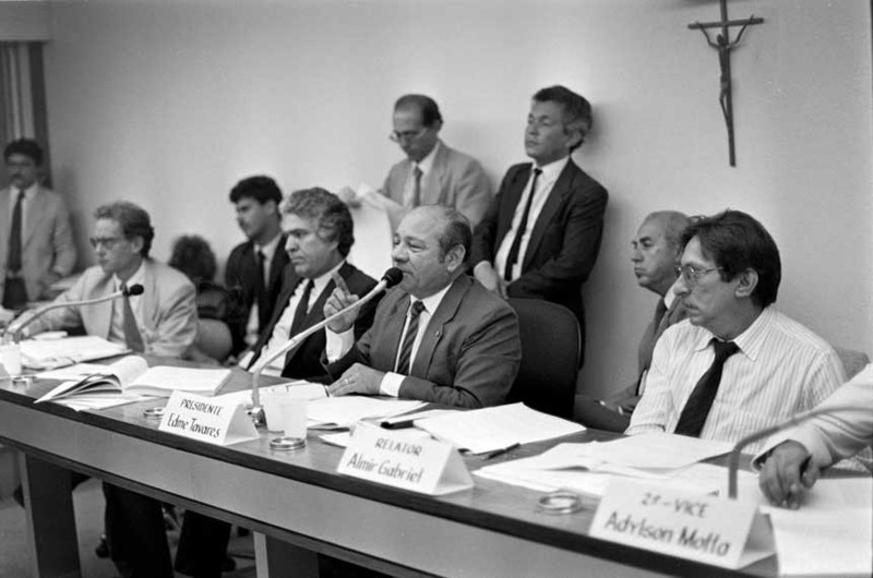 Comissão da Ordem Social, da Assembleia Constituinte, analisou a proposta de redução da jornada de trabalho de 48 para 40 horas semanais. Ao final, constituintes aprovaram jornada de 44 horas.