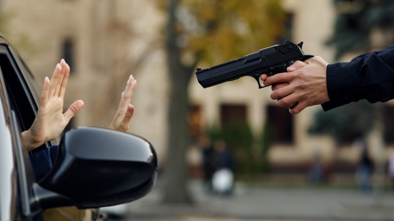 Projeto endurece penas para roubo e extorsão contra trabalhadores.