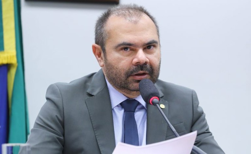 Idilvan Alencar: proposta tem importância histórica para professores brasileiros: 