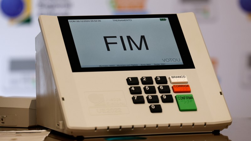 A queda no engajamento partidário revela uma geração distante das estruturas tradicionais e em busca de formas mais diretas de participação política.
