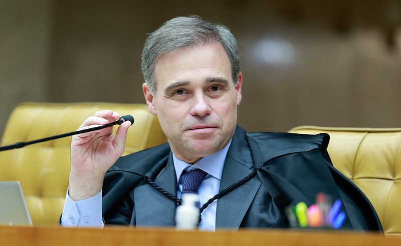 Autorização para buscas foi concedida pelo ministro André Mendonça, do STF.