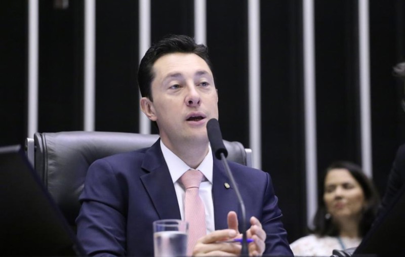Relator da proposta, Rodrigo Gambale defendeu as mudanças como forma de garantir “segurança jurídica” aos partidos políticos.
