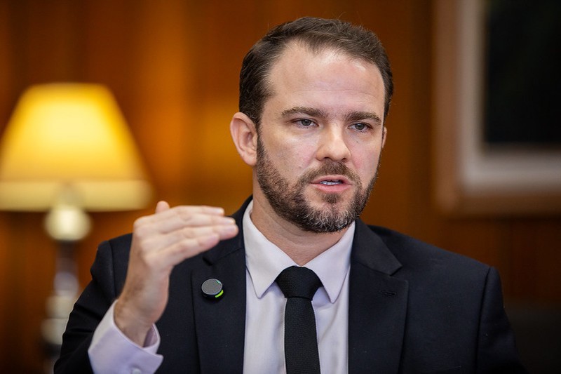 Dario Durigan: governo enviará novas alíquotas ao Congresso em tempo de Imposto Seletivo vigorar a partir de janeiro de 2027.