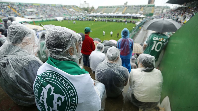 Acidente matou 71 das 77 pessoas presentes no voo.