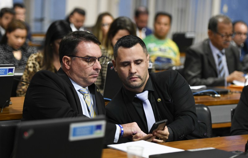 Cleitinho é tratado por aliados de Flávio Bolsonaro como principal aposta para a disputa do governo mineiro em 2026.