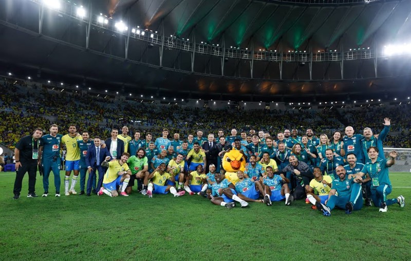 Proposta destaca o papel da Seleção Brasileira na formação da memória coletiva do país.