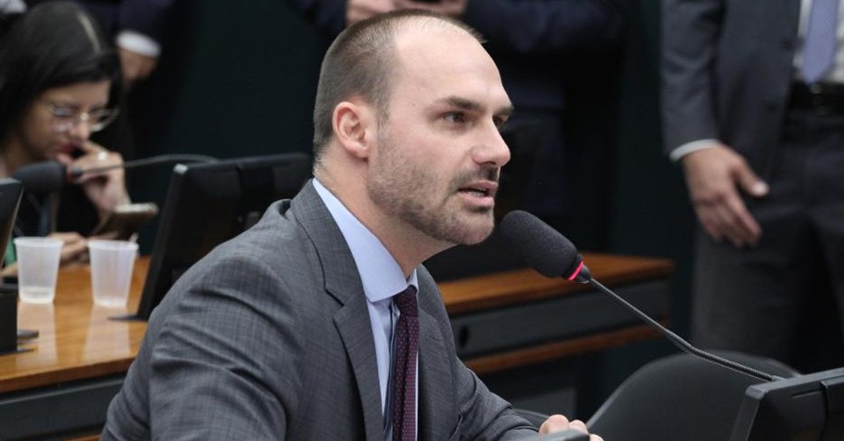 STF marca julgamento de Eduardo Bolsonaro por coação no processo