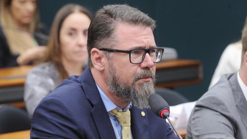 Representação pode resultar em 90 dias de afastamento para Marcos Pollon. 
