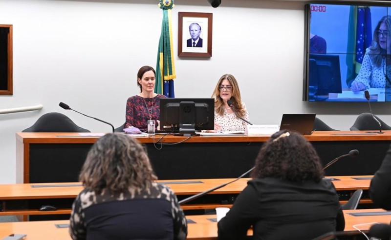 Entre as medidas estão capacitação de profissionais, divulgação de canais de denúncia e combate à violência digital.