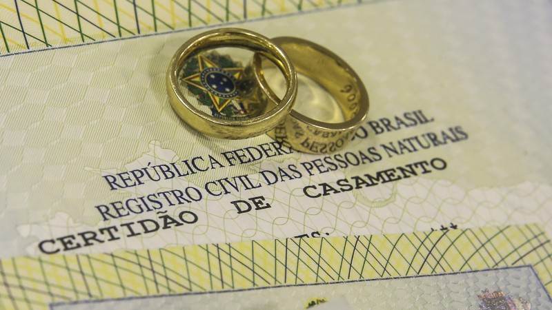 Proposta garante divórcio à vítima de feminicídio.