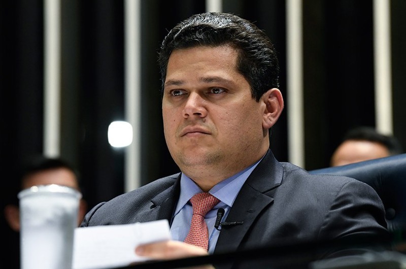 Davi Alcolumbre diz que jamais recebeu dinheiro de Daniel Vorcaro.