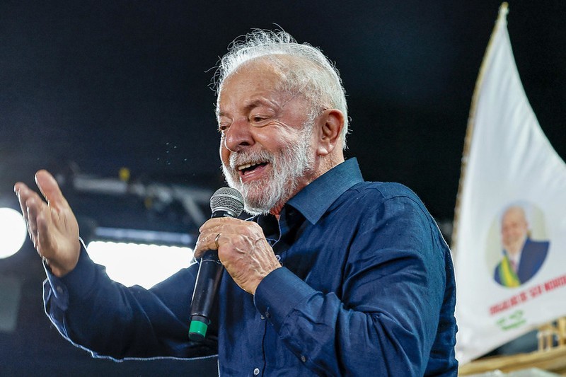 Pesquisa indica melhora na imagem de Lula perante o eleitorado.