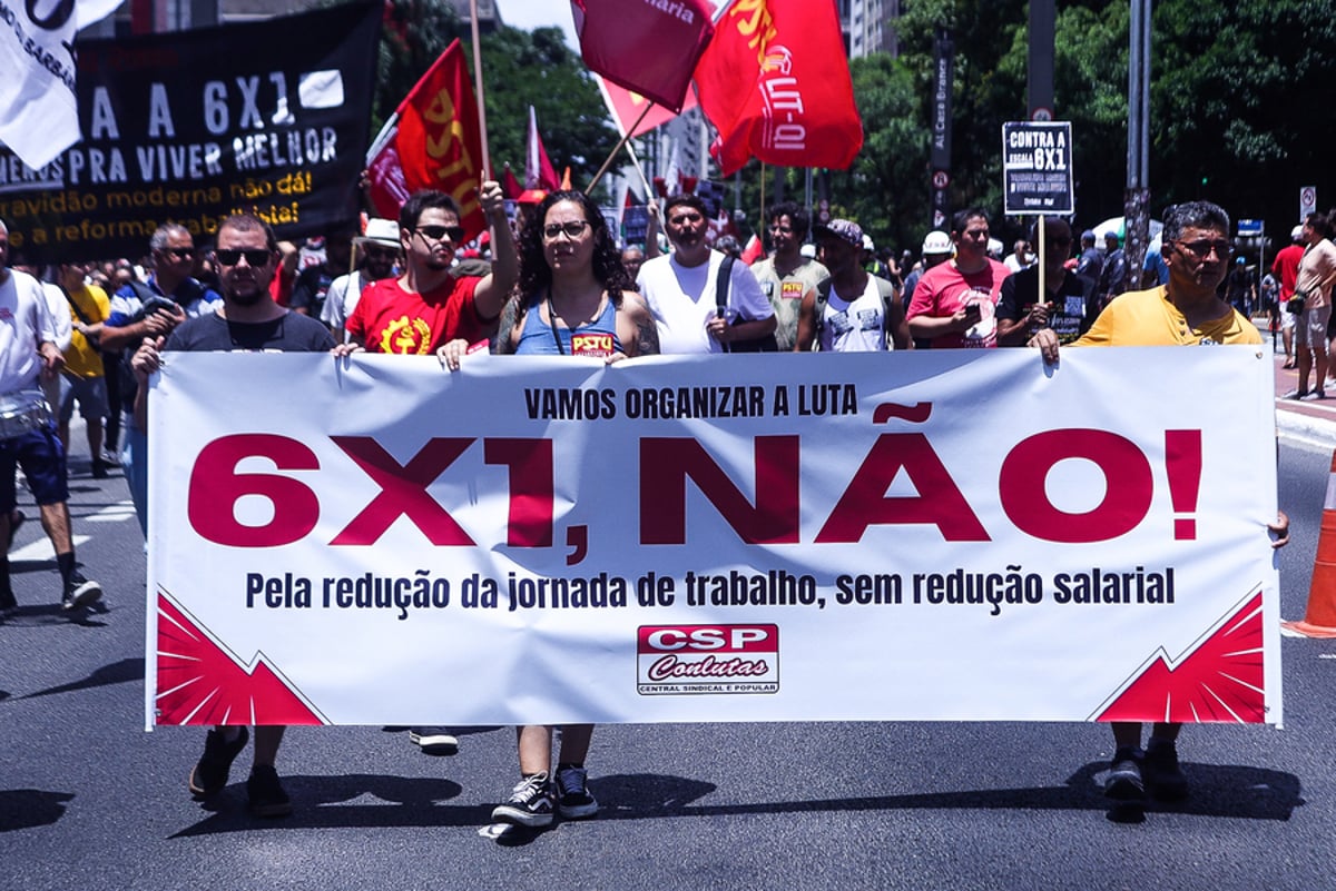 Manifestação na Av. Paulista pelo fim da escala 6x1