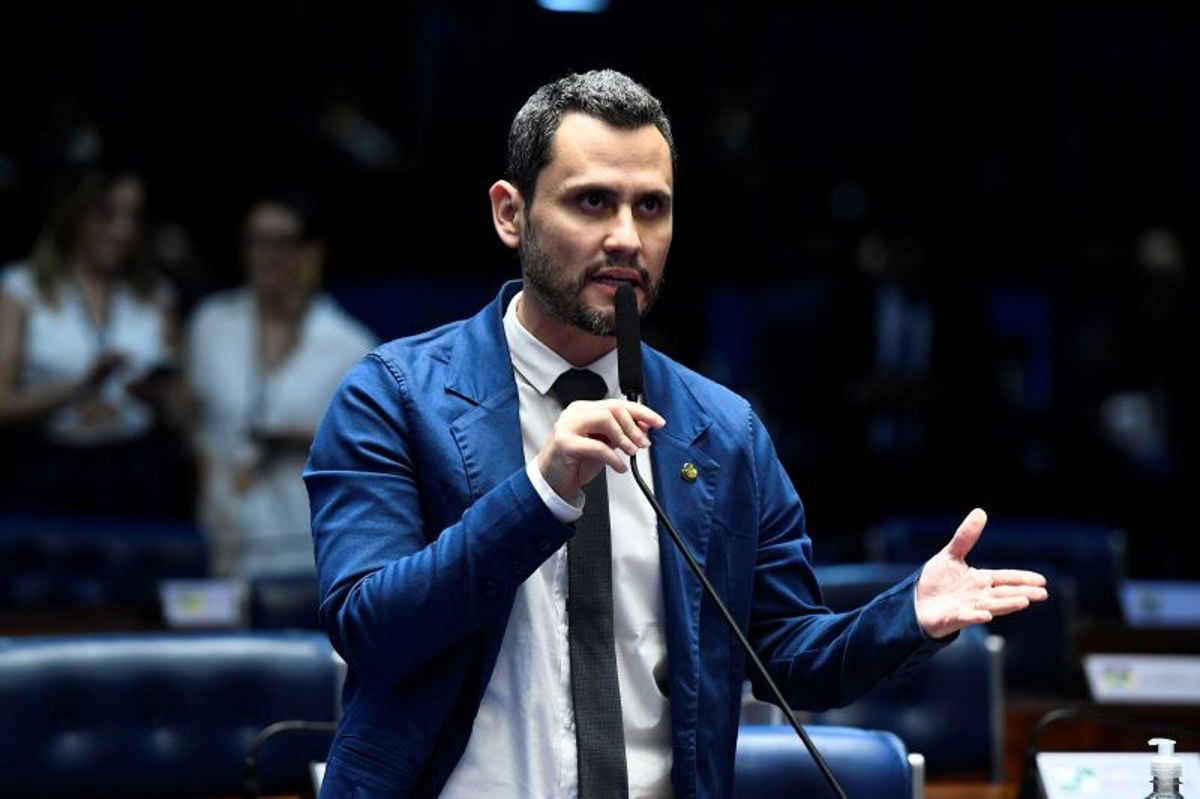 O senador Cleitinho, hoje filiado ao Republicanos, é o nome mais bem pontuado na pesquisa da Quaest divulgada nesta quinta (27)