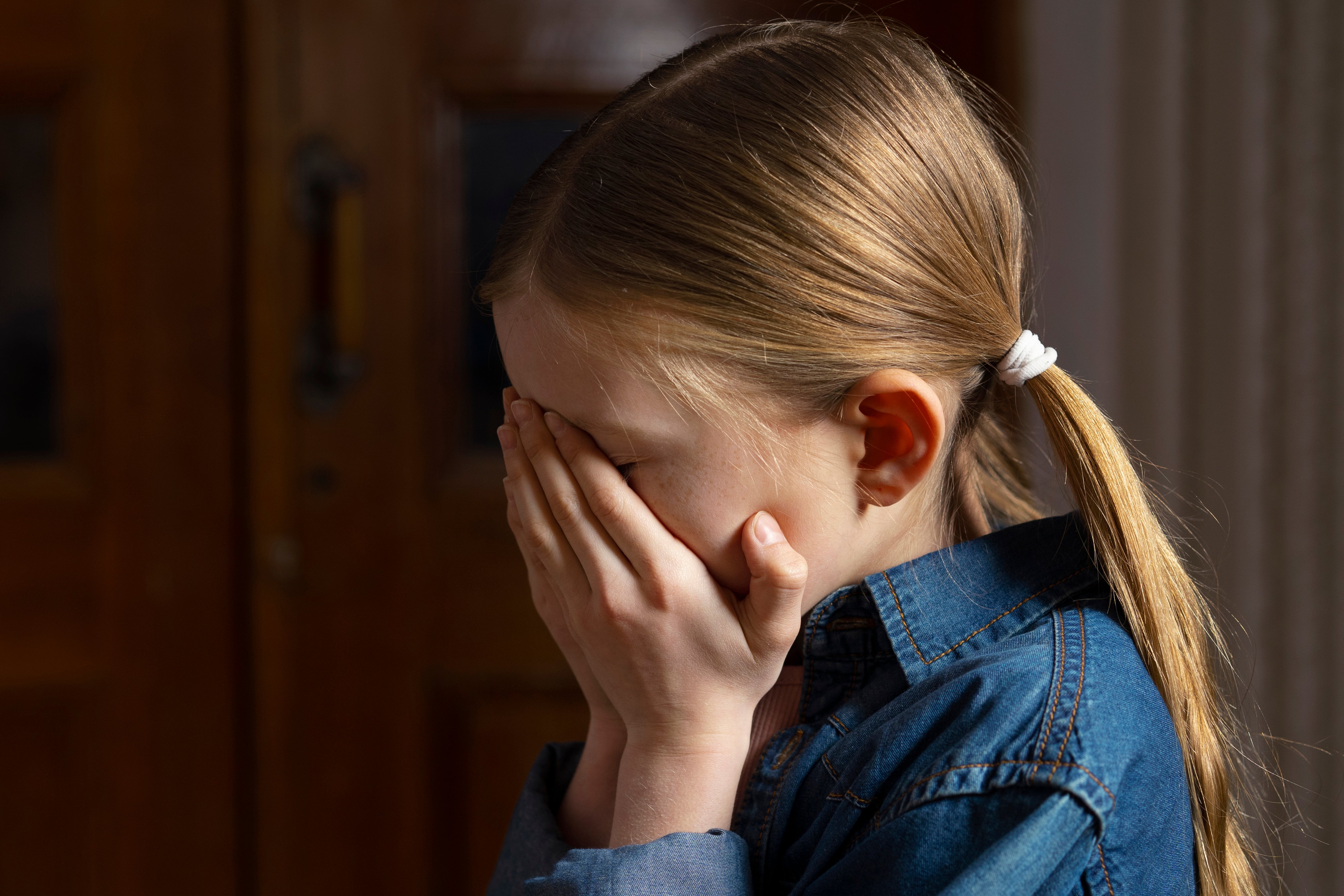 Projeto tipifica abandono afetivo de criança ou adolescente como crime.