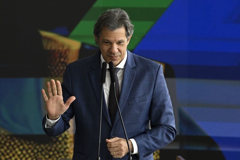 O ministro da Fazenda, Fernando Haddad, atualizou os cálculos para o impacto fiscal da isenção do imposto de renda para que ganha até R$ 5 mil