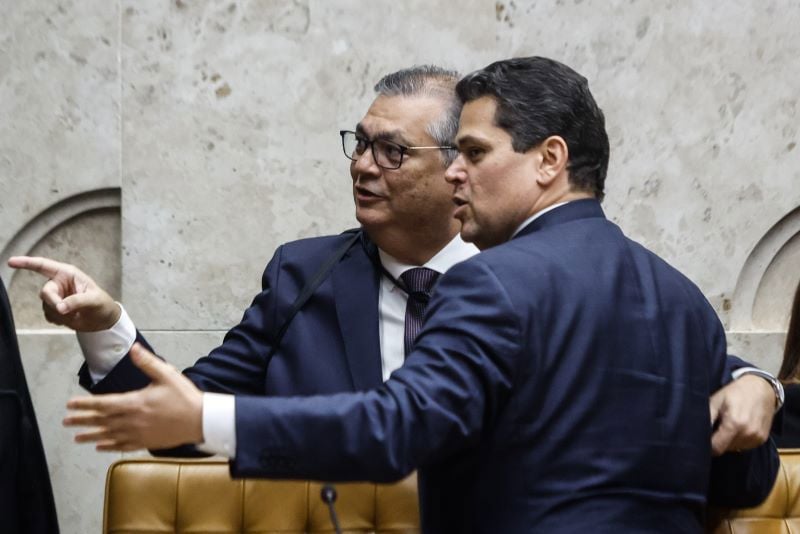 O ministro Flávio Dino, do STF, com o presidente do Senado, Davi Alcolumbre (União-AP): conciliação entre os Poderes nem sempre é o caminho possível