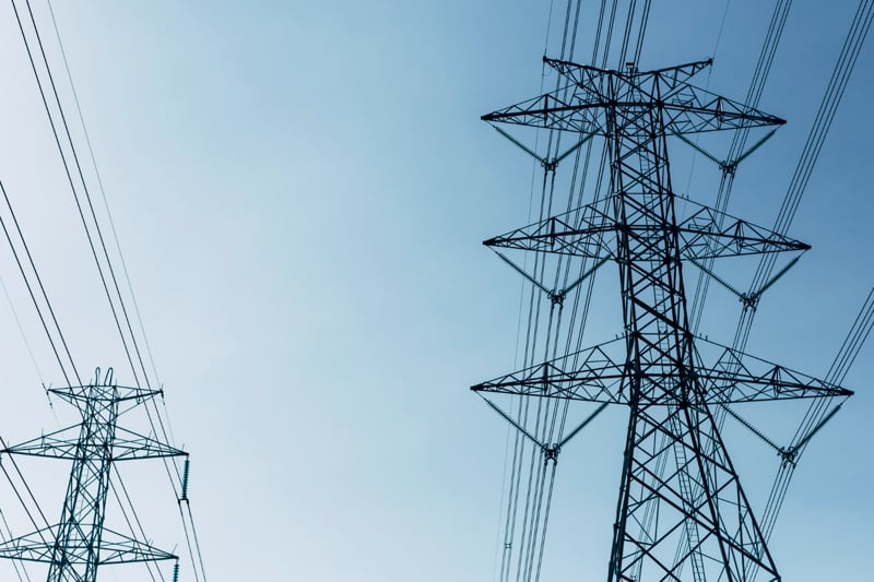 Projeto obriga concessionárias de energia a terem planos para ondas de calor.