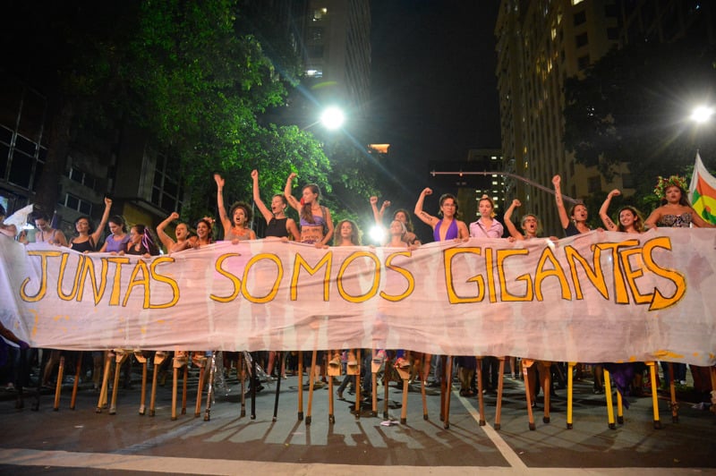 A violência contra mulheres eleitas mina a democracia e sustenta uma estrutura que teme igualdade real nos espaços de decisão.