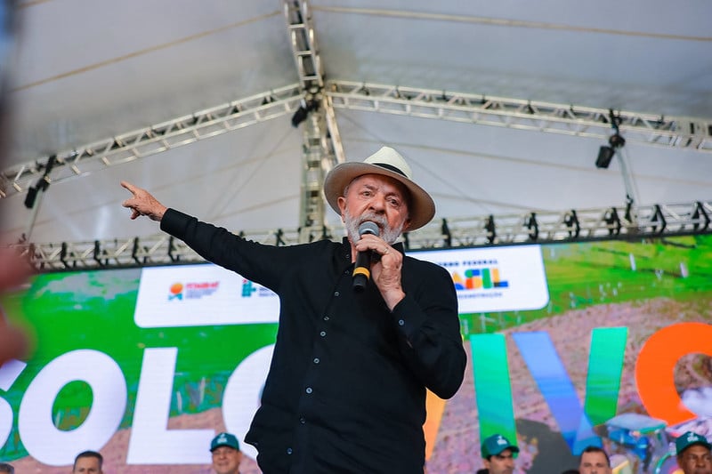 Lula cobrou regulamentação das plataformas durante evento com assentados e pequenos produtores rurais em Mato Grosso.