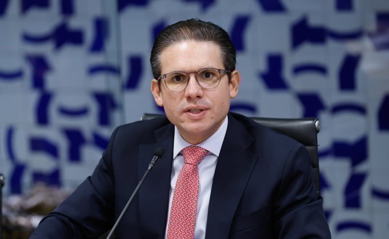 Presidente da Câmara diz que Executivo não pode transferir ao Legislativo a tarefa de contenção de gastos.