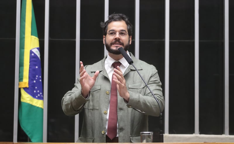 Projeto aprovado sob relatoria de Túlio Gadêlha tramita há mais de uma década. 