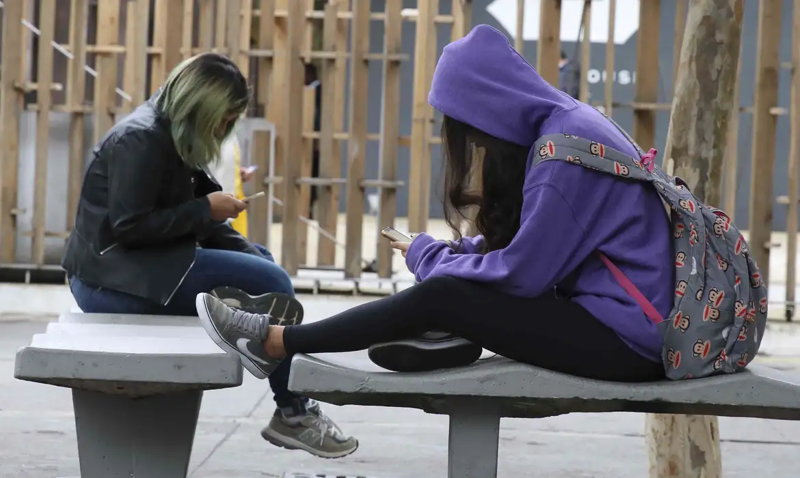 Uso de celular nas escolas.