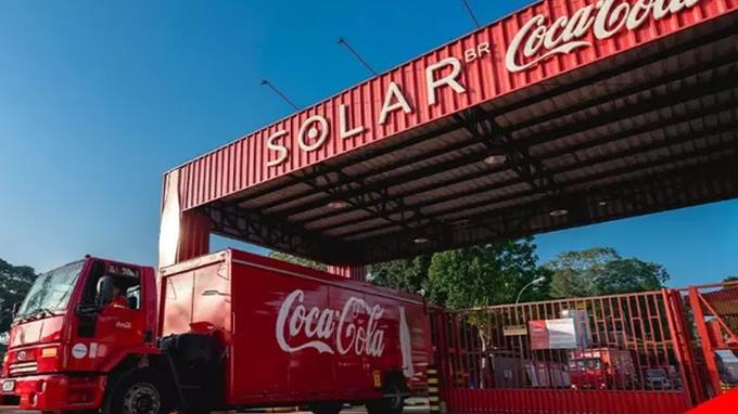 A empresa informa que amostras das bebidas foram encaminhadas a um laboratório para análise.