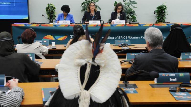 Mulheres parlamentares dos países membros se reúnem em reunião ministerial no Palácio do Itamaraty.