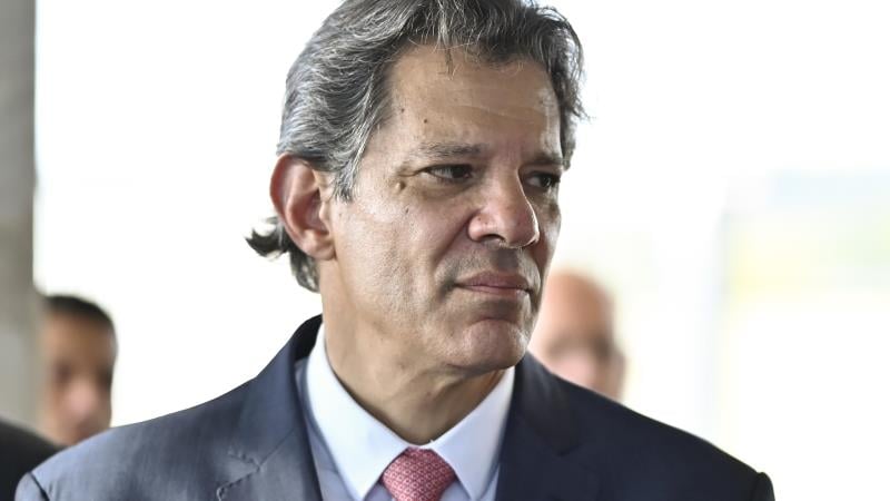 Medidas anunciadas inicialmente por Haddad enfrentam resistência no mercado e no Congresso, o que fez o governo recuar.