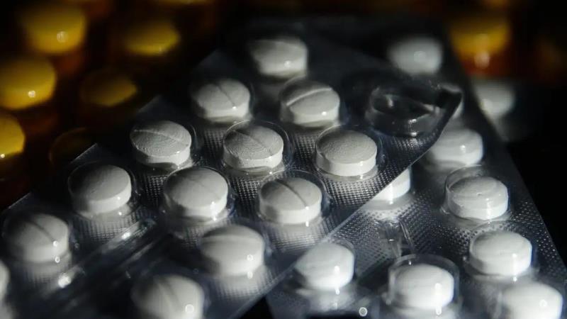 Requerimento motivou audiência no Senado sobre liberação da venda de medicamentos em mercados.