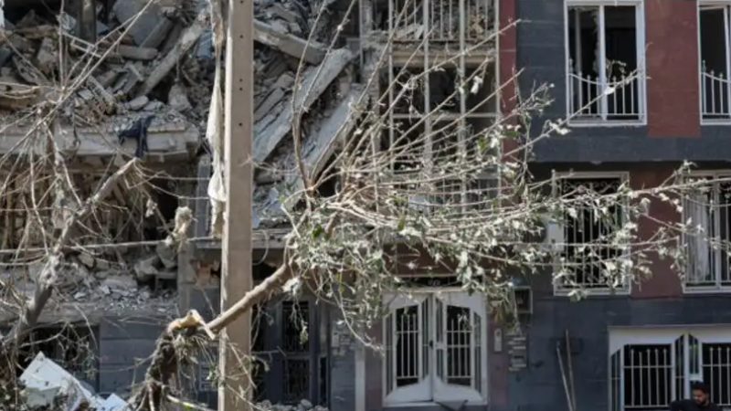 Destruições no Irã.